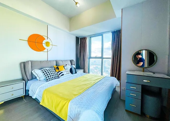Luxury 2br Penthouse Across Uptown Bgc I Modern * Manila