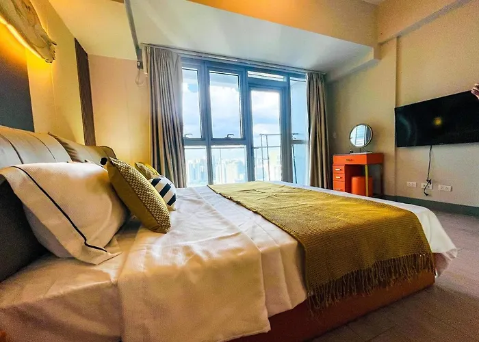 Luxury 2br Penthouse Across Uptown Bgc I Modern Apartamento *