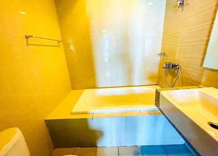 Luxury 2br Penthouse Across Uptown Bgc I Modern Apartamento Manila