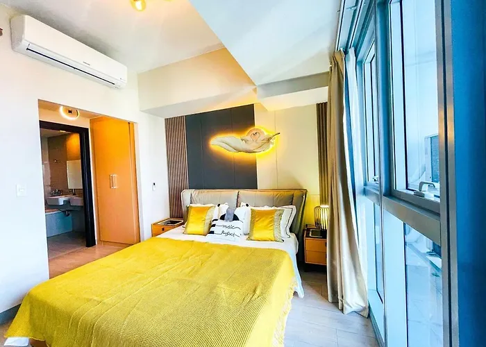 Luxury 2br Penthouse Across Uptown Bgc I Modern *