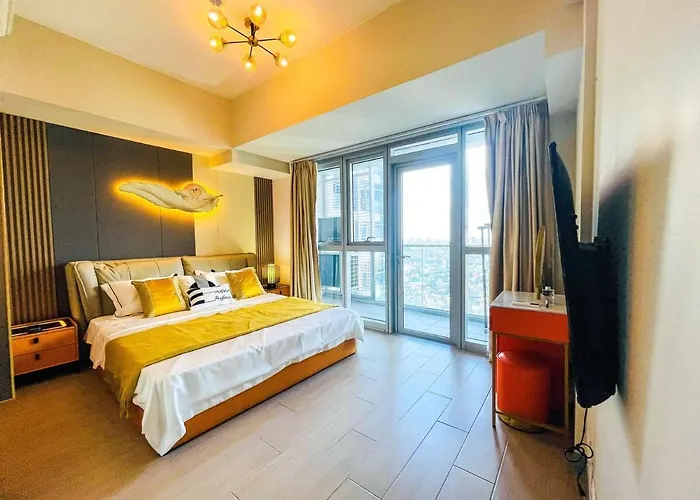 Luxury 2br Penthouse Across Uptown Bgc I Modern
